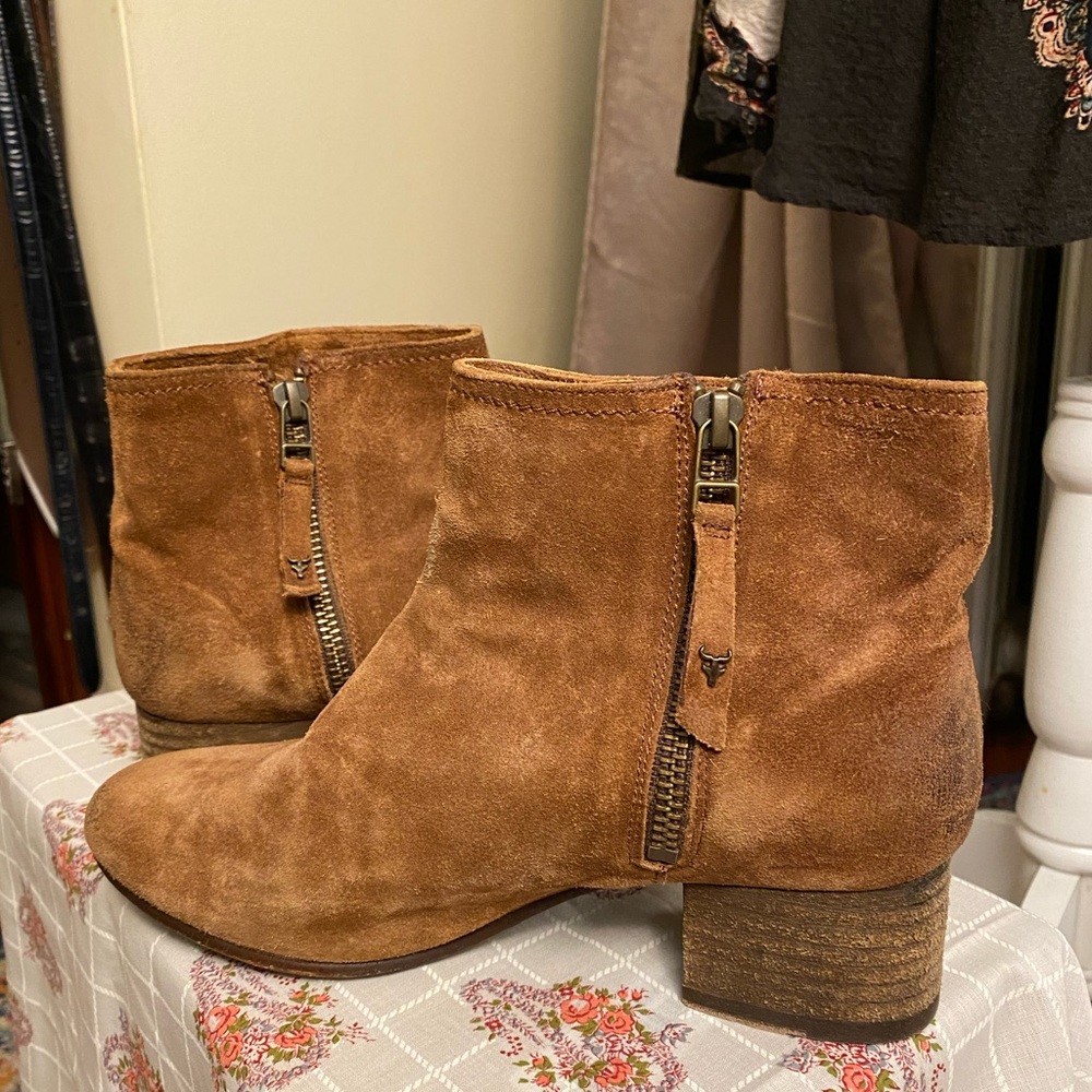 Trask 6.5 Zip-Up Ankle Boots Cognac Tan